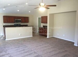 3852 Marsh Bluff Dr in Jacksonville, FL - Foto de edificio - Building Photo