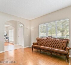 9309 Prosperity Lake Dr in Jacksonville, FL - Building Photo - Building Photo