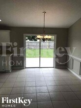 1908 SW Beard St in Port St. Lucie, FL - Foto de edificio - Building Photo