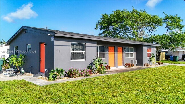 391 NE 42nd Ct in Oakland Park, FL - Building Photo - Building Photo