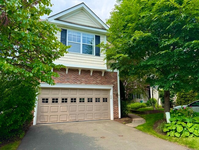 property at 14 Park Pl Cir