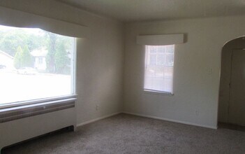 956 E Center St in Pocatello, ID - Building Photo - Building Photo