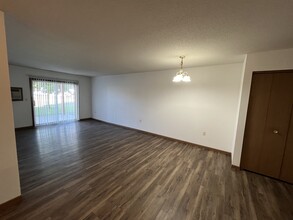1001 Grandview Ave in Tomah, WI - Building Photo - Building Photo