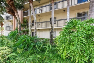 1401 Tidal Pointe Blvd in Jupiter, FL - Foto de edificio - Building Photo