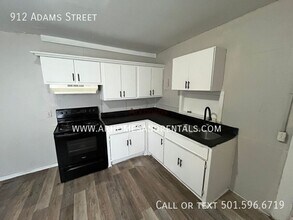 912 Adams St in Little Rock, AR - Building Photo - Building Photo