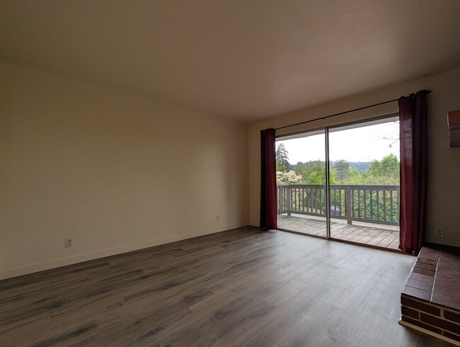2541 Jefferson St in Eugene, OR - Building Photo - Building Photo