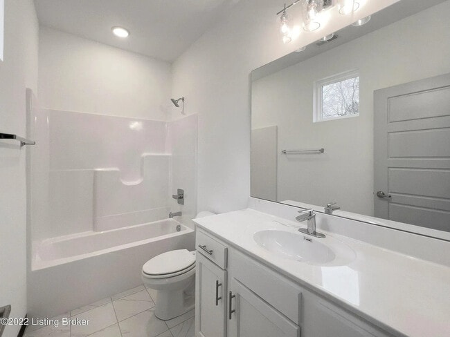 716 Burnett Farm Ln in Louisville, KY - Building Photo - Building Photo