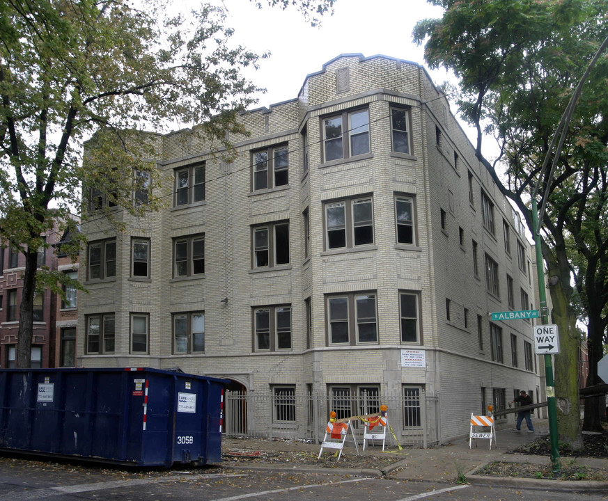 2856-2858 N Albany Ave in Chicago, IL - Building Photo