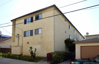 1025 Raymond Ave in Glendale, CA - Building Photo - Building Photo