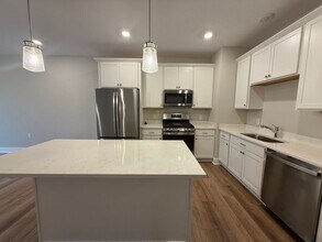 2351 Watertown Wy in Grand Rapids, MI - Building Photo - Building Photo