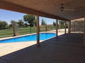 20808 Village Pkwy in California City, CA - Building Photo - Building Photo