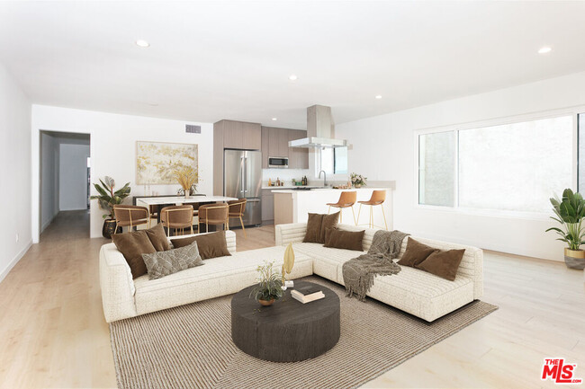 property at 955 Croft Ave