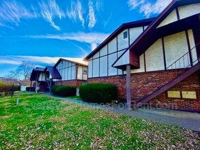 1012 Mary St in Evansville, IN - Building Photo - Building Photo