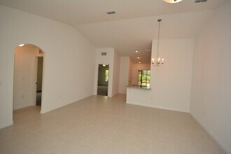 31 Zoeller Ct in Palm Coast, FL - Building Photo - Building Photo