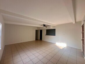 1009 Stone St in Weslaco, TX - Building Photo - Building Photo