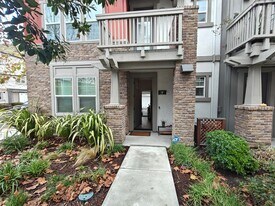 828 Julian Ter in Sunnyvale, CA - Building Photo