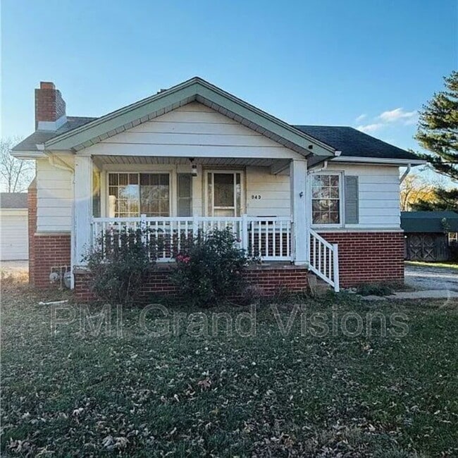 property at 943 N 35th St