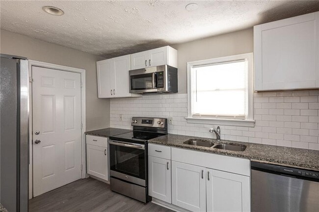 2153 Burroughs Ave SE in Atlanta, GA - Building Photo - Building Photo