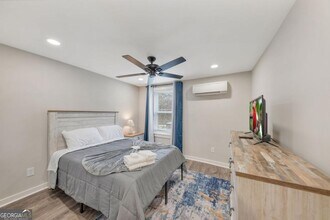 243 N Georgia Ave in Bremen, GA - Foto de edificio - Building Photo