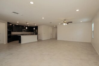 2433 W Jessica Ln in Phoenix, AZ - Building Photo - Building Photo