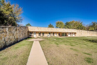 5624 County Rd 406, Unit F171 in Grandview, TX - Building Photo - Building Photo