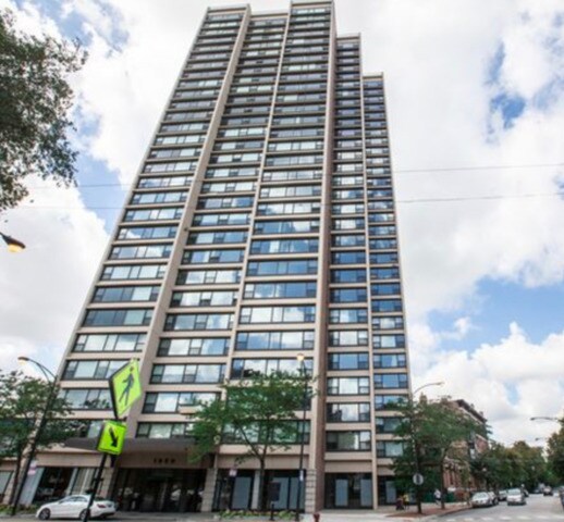 property at 1850 N Clark St