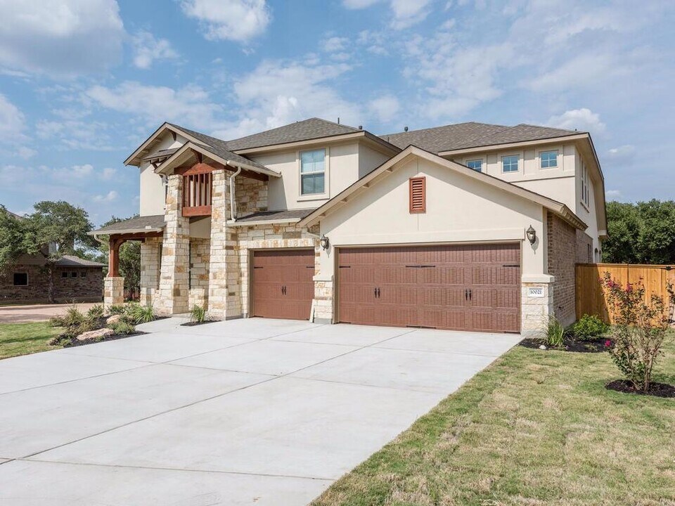 10021 Double Eagle Pass in Austin, TX - Building Photo