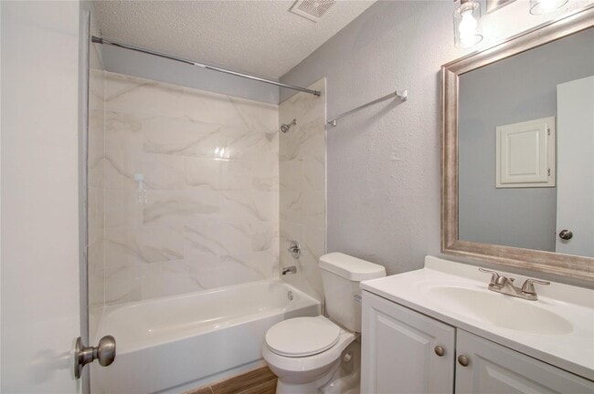 property at 810 Dunson Glen Dr