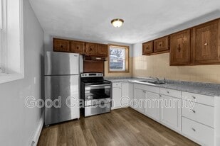 1190 Orchard Park Rd in Buffalo, NY - Building Photo