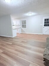 5957 Sherrie Ln in Powder Springs, GA - Building Photo - Building Photo