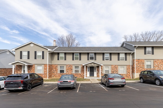 2282 Highland Hill Dr, Unit 2282 Highland Hill Dr in St. Peters, MO - Foto de edificio - Building Photo
