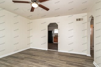 9528 Ridge Ave in Overland, MO - Building Photo - Building Photo