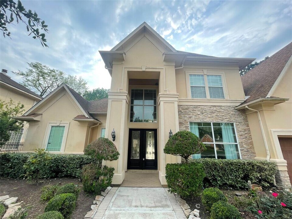 52 Palm Blvd in Missouri City, TX - Building Photo