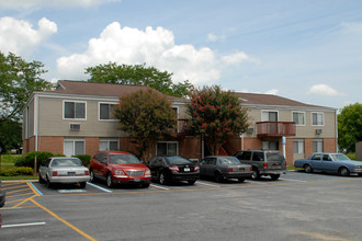 Dunbarton Estates Apartments in Georgetown, DE - Foto de edificio - Building Photo