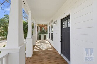 1116 Lott Ave in Austin, TX - Building Photo - Building Photo