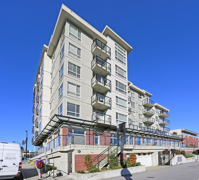 22308 Lougheed Hwy in Maple Ridge, BC - Building Photo - Building Photo