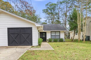3235 Mound Dr in Tallahassee, FL - Building Photo