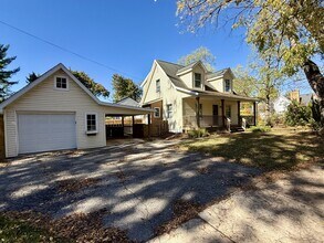 718 Indianola Ave in Ann Arbor, MI - Building Photo - Building Photo