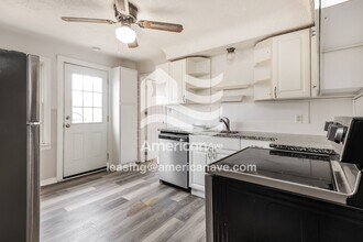 27312 Ridgewood St in Roseville, MI - Building Photo - Building Photo