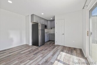 251 Sandstone St-Unit -studio in Chula Vista, CA - Building Photo - Building Photo