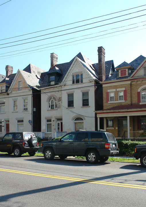 346 N Craig St in Pittsburgh, PA - Building Photo