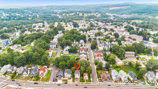 100 Meriden Rd in Waterbury, CT - Building Photo - Building Photo