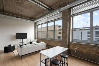 521 S 7th St in Minneapolis, MN - Building Photo - Building Photo