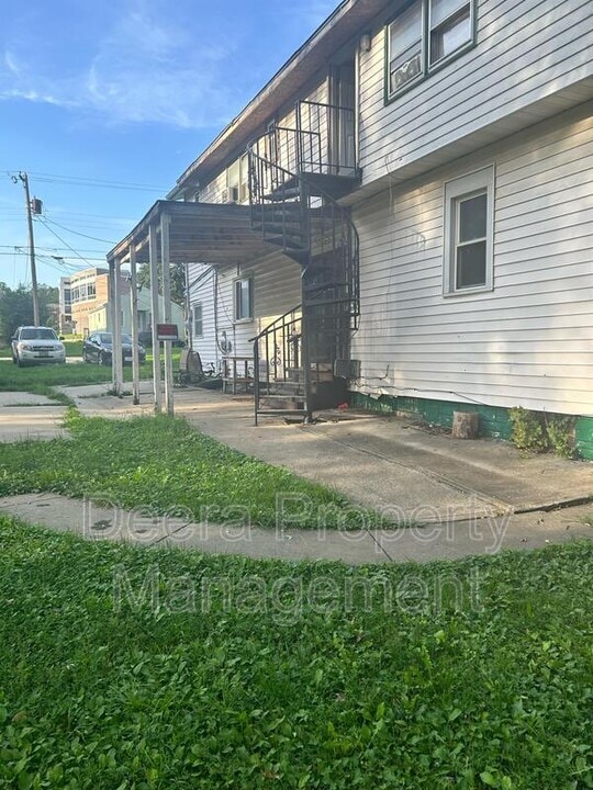 2509 Angelique St in St. Joseph, MO - Building Photo