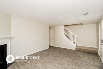 7985 E Field Dr in Douglasville, GA - Building Photo - Building Photo