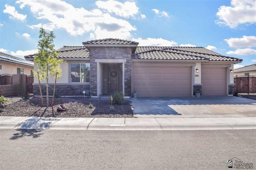 11839 E 24th Ln in Yuma, AZ - Building Photo