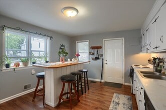 28 E Willow St in Elizabethtown, PA - Building Photo - Building Photo