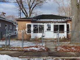 2050 Letart Ave in Muskegon, MI - Building Photo