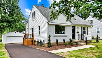 3908 Plymouth Rd in Louisville, KY - Building Photo