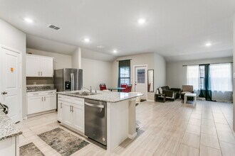 1348 Dillard Creek Dr in Justin, TX - Building Photo - Building Photo